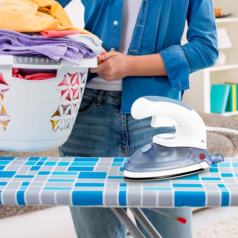 FER A REPASSER VAPEUR 800W MODÈLE DB3108B DE CLATRONIC