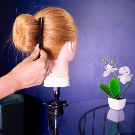 Tête à coiffer avec chevelure naturelle HAIR DESIGN Yoghi