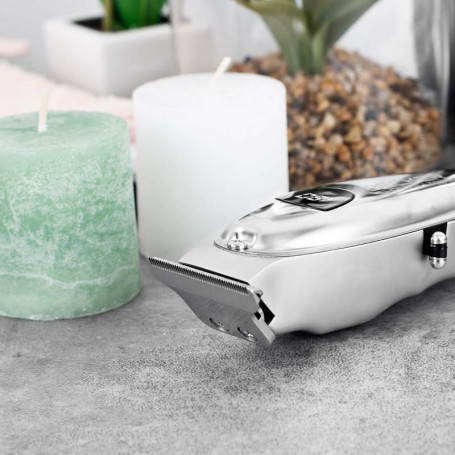 Tondeuse pro en métal avec lames en inox et pochette VMAX+ Becker