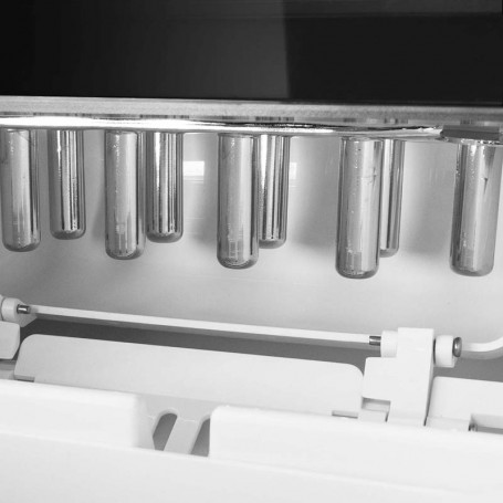 Machine à glaçons noire CUBEO BLACK de la marque Kitchencook