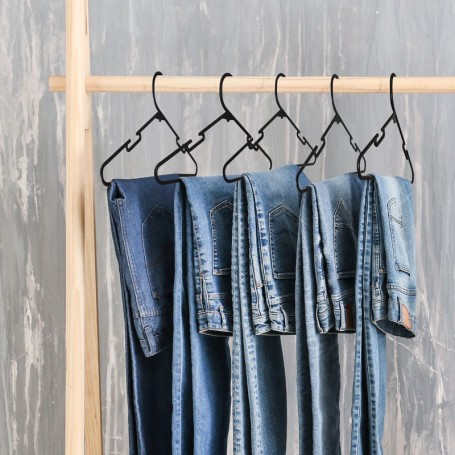 Lot de 12 Cintres noirs CIN12 de la marque Garnier