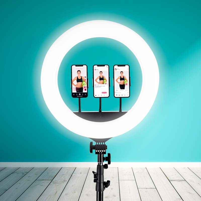 SELFIE SUR TRÉPIED PROFESIONNEL AVEC ANNEAU LUMINEUX 18' RL18 DE WI-LIGHT